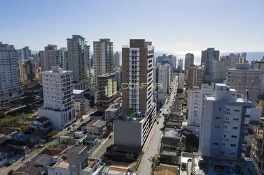 Apartamento &agrave; venda - 120m&sup2; - Meia Praia
