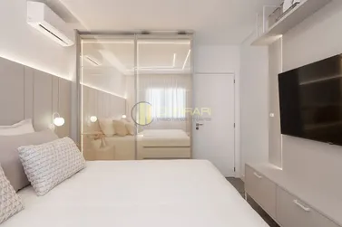 Apartamento &agrave; venda - 114m&sup2; - Meia Praia