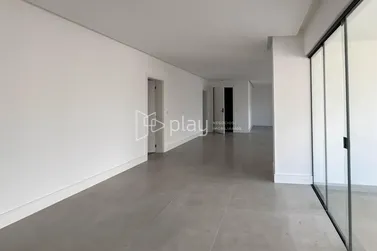 Apartamento &agrave; venda - 207m&sup2; - Meia Praia