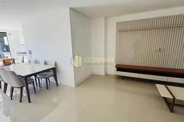 Apartamento &agrave; venda - 139m&sup2; - Meia Praia