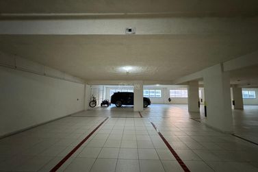 Apartamento &agrave; venda - 155m&sup2; - Meia Praia