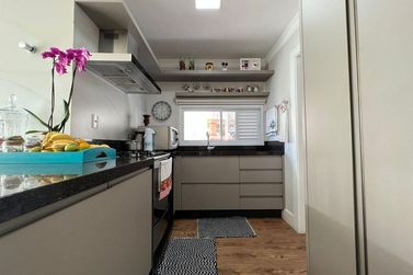 Apartamento &agrave; venda - 126m&sup2; - Meia Praia