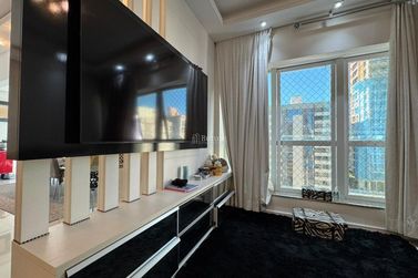 Apartamento &agrave; venda - 180m&sup2; - Meia Praia