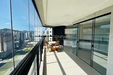 Apartamento &agrave; venda - 139m&sup2; - Meia Praia