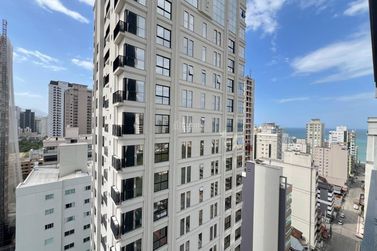 Apartamento &agrave; venda - 123m&sup2; - Meia Praia