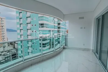 Apartamento &agrave; venda - 157m&sup2; - Meia Praia