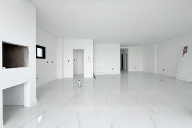 Apartamento &agrave; venda - 190m&sup2; - Meia Praia