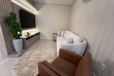 Apartamento &agrave; venda - 135m&sup2; - Meia Praia