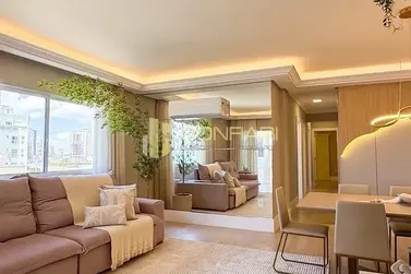Apartamento &agrave; venda - 129m&sup2; - Meia Praia