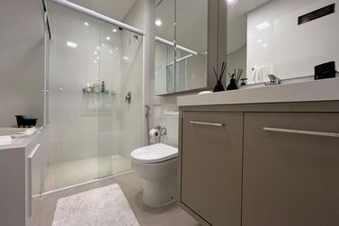 Apartamento &agrave; venda - 229m&sup2; - Meia Praia