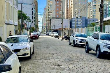 Apartamento &agrave; venda - 100m&sup2; - Meia Praia