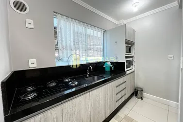 Apartamento &agrave; venda - 81m&sup2; - Pereque