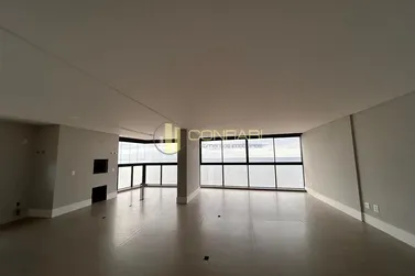 Apartamento &agrave; venda - 198m&sup2; - meia praia