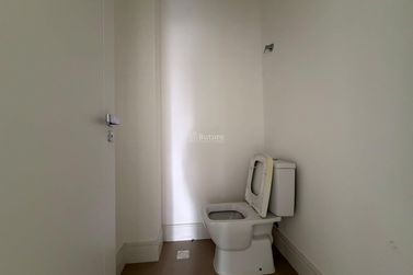 Apartamento &agrave; venda - 125m&sup2; - Meia Praia