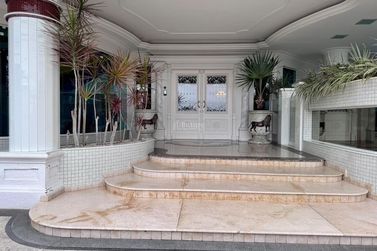 Apartamento &agrave; venda - 185m&sup2; - Barra Sul
