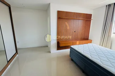 Apartamento &agrave; venda - 139m&sup2; - Meia Praia