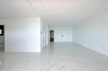 Apartamento &agrave; venda - 195m&sup2; - Centro