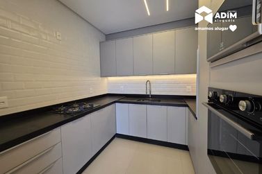 Apartamento para alugar - 170m&sup2; - Centro