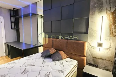 Apartamento &agrave; venda - 162m&sup2; - Meia Praia