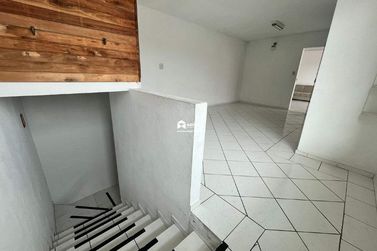 Casa para alugar - 252m&sup2; - Municipios