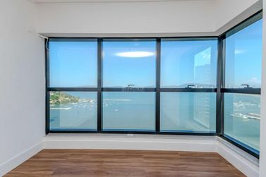 Apartamento &agrave; venda - 180m&sup2; - Centro