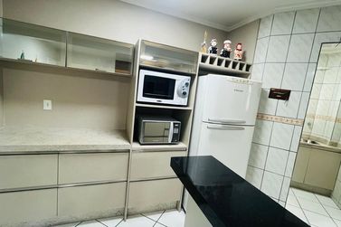 Apartamento &agrave; venda - 130m&sup2; - Meia Praia