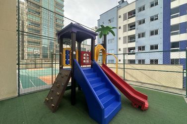 Apartamento &agrave; venda - 208m&sup2; - Meia Praia