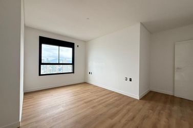 Apartamento &agrave; venda - 190m&sup2; - Meia Praia