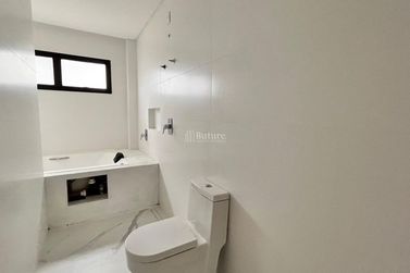Apartamento &agrave; venda - 182m&sup2; - Meia Praia