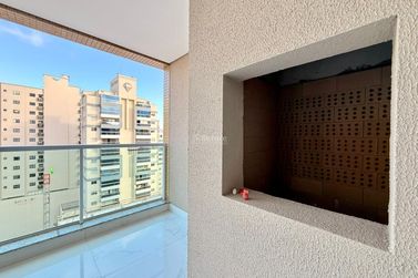 Apartamento &agrave; venda - 159m&sup2; - Meia Praia