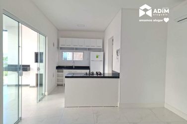 Apartamento para alugar - 135m&sup2; - Centro