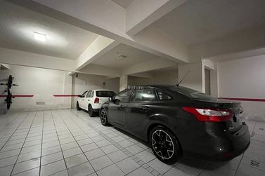 Apartamento &agrave; venda - 100m&sup2; - Meia Praia