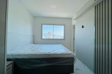Apartamento &agrave; venda - 117m&sup2; - Meia Praia