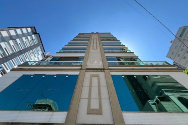 Apartamento &agrave; venda - 100m&sup2; - Meia Praia