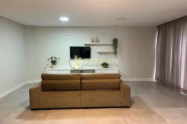 Apartamento para alugar - 180m&sup2; - Meia praia