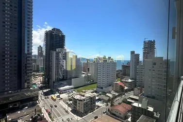 Apartamento &agrave; venda - 116m&sup2; - Meia Praia