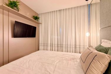 Apartamento &agrave; venda - 160m&sup2; - Meia Praia