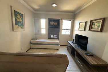 Apartamento para alugar - 228m&sup2; - Centro