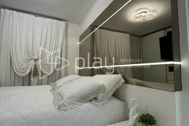 Apartamento &agrave; venda - 163m&sup2; - Meia Praia