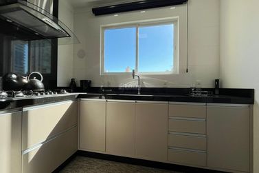 Apartamento &agrave; venda - 159m&sup2; - Meia Praia