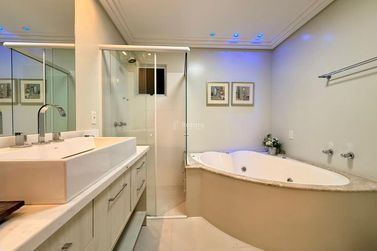 Apartamento &agrave; venda - 161m&sup2; - Centro