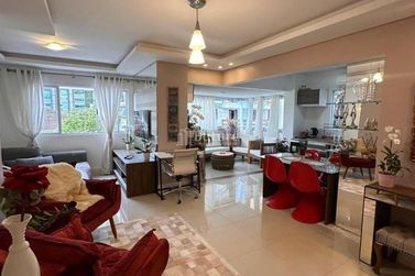 Apartamento &agrave; venda - 90m&sup2; - Centro