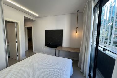 Apartamento &agrave; venda - 175m&sup2; - Meia Praia