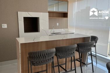 Apartamento para alugar - 160m&sup2; - Meia Praia