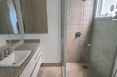 Apartamento para alugar - 238m&sup2; - Centro