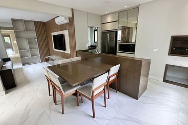 Apartamento &agrave; venda - 95m&sup2; - Meia Praia