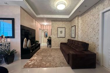 Apartamento &agrave; venda - 116m&sup2; - Meia Praia