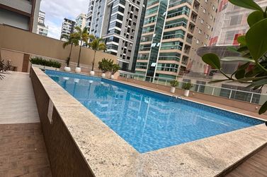 Apartamento &agrave; venda - 149m&sup2; - Meia Praia