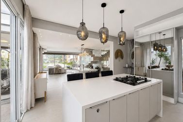 Casa &agrave; venda - 230m&sup2; - Barra