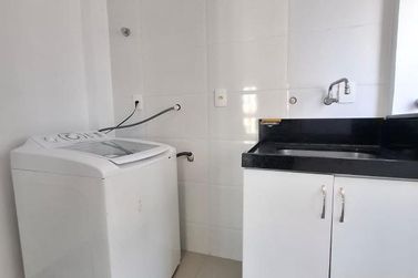 Apartamento para alugar - 135m&sup2; - Meia Praia